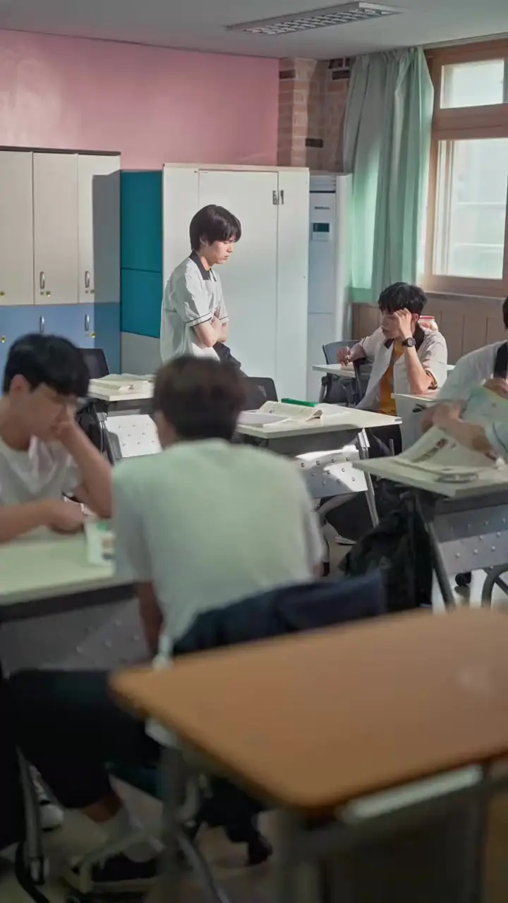 Gang Girl Goes to Boy's High School - Episode 13
